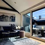 Beautiful Centre With Balcony 公寓