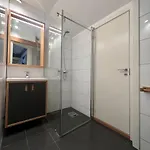 Beautiful Centre With Balcony